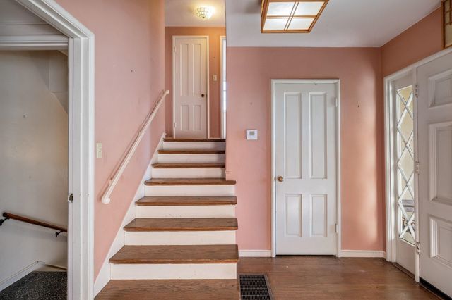 111 Fairlawn Dr, Berkeley, CA 94708