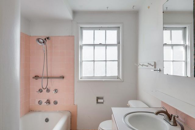 111 Fairlawn Dr, Berkeley, CA 94708