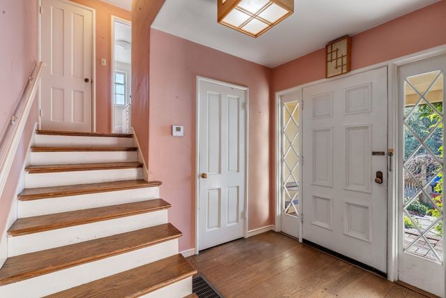 111 Fairlawn Dr, Berkeley, CA 94708