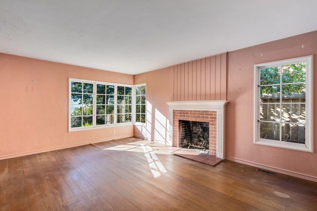 111 Fairlawn Dr, Berkeley, CA 94708