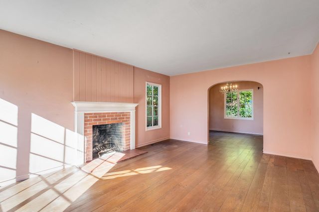 111 Fairlawn Dr, Berkeley, CA 94708