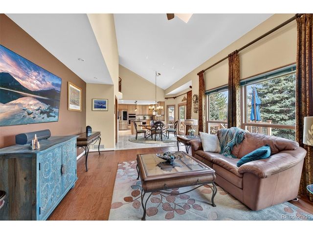 173 Willowleaf Dr, Littleton, CO 80127