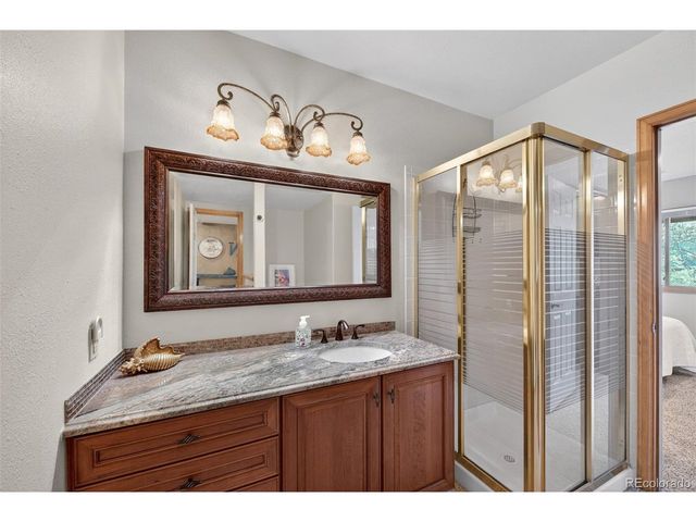 173 Willowleaf Dr, Littleton, CO 80127