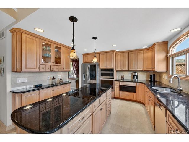 173 Willowleaf Dr, Littleton, CO 80127