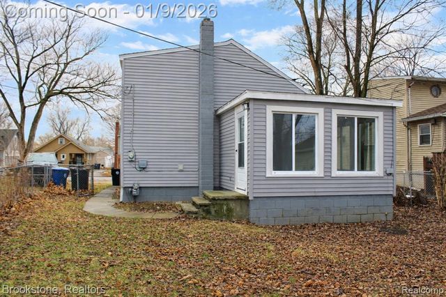 19369 Wakenden, Redford, MI 48240