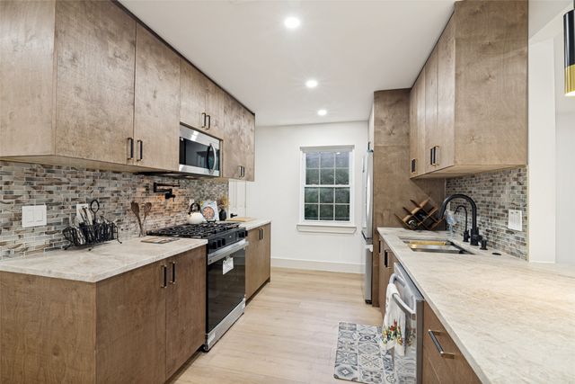 404 Jolee Street, Richardson, TX 75080