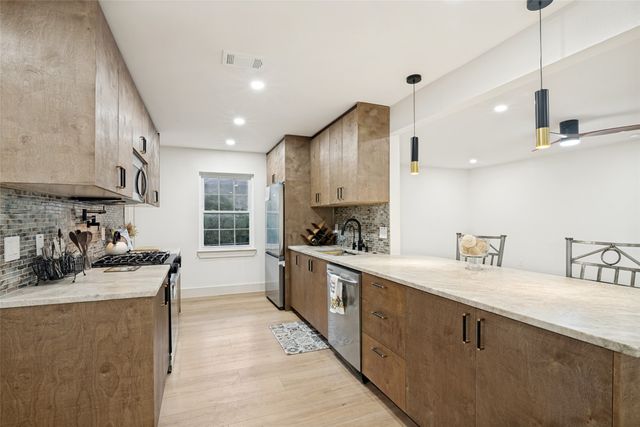404 Jolee Street, Richardson, TX 75080