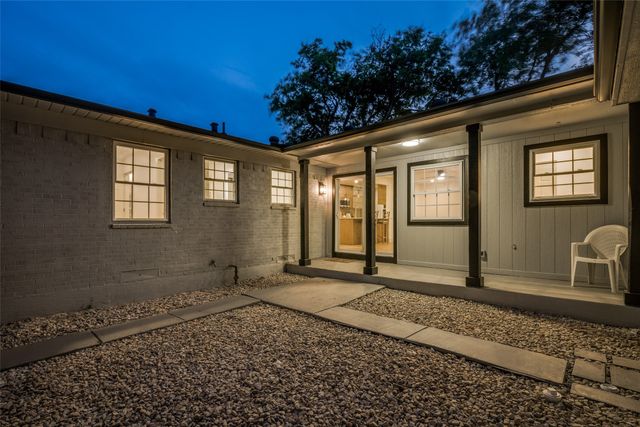 404 Jolee Street, Richardson, TX 75080
