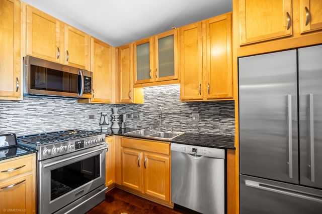 630 N State Street 2110, Chicago, IL 60654