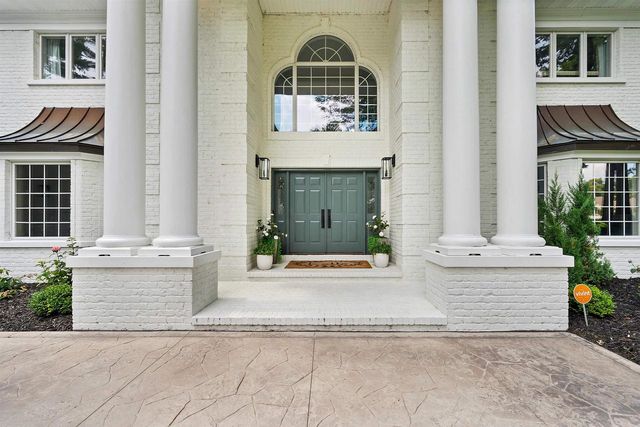 120 STONEBRIDGE COURT, Green Bay, WI 54313