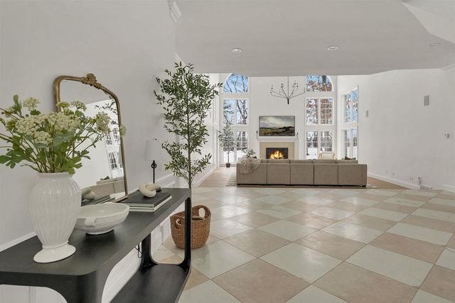 120 STONEBRIDGE COURT, Green Bay, WI 54313