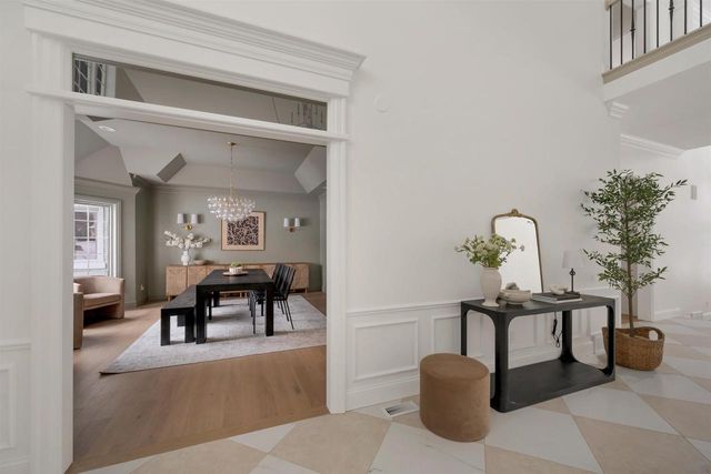 120 STONEBRIDGE COURT, Green Bay, WI 54313