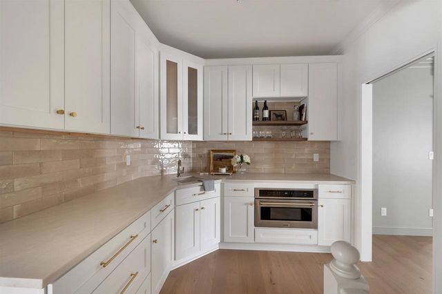 120 STONEBRIDGE COURT, Green Bay, WI 54313