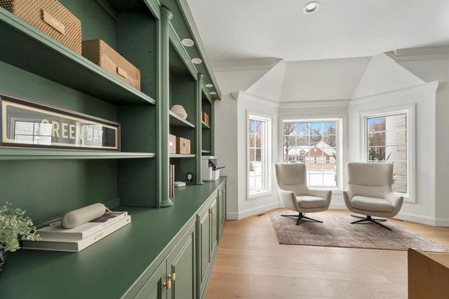 120 STONEBRIDGE COURT, Green Bay, WI 54313