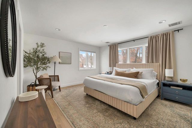 120 STONEBRIDGE COURT, Green Bay, WI 54313