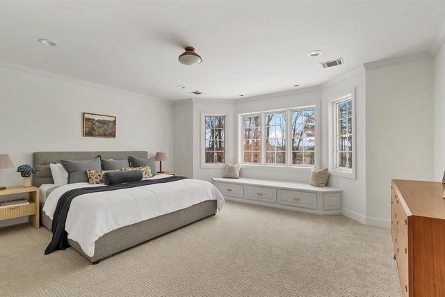 120 STONEBRIDGE COURT, Green Bay, WI 54313