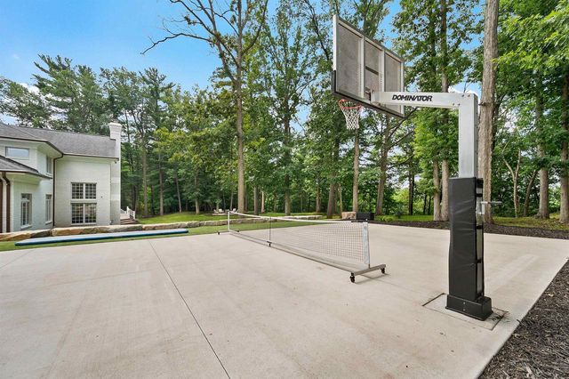 120 STONEBRIDGE COURT, Green Bay, WI 54313