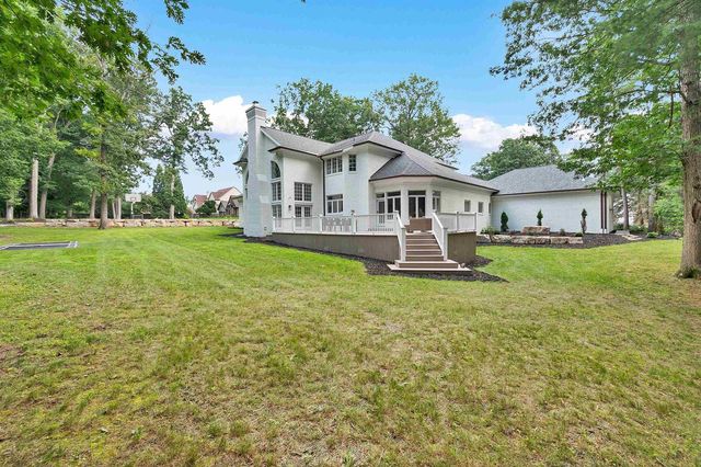 120 STONEBRIDGE COURT, Green Bay, WI 54313