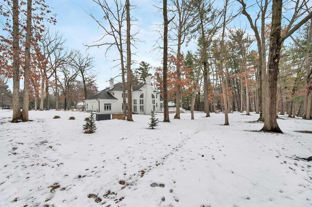 120 STONEBRIDGE COURT, Green Bay, WI 54313