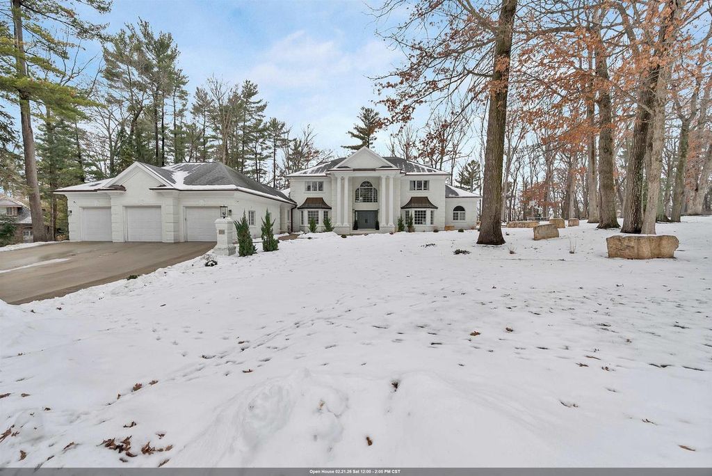 120 STONEBRIDGE COURT, Green Bay, WI 54313