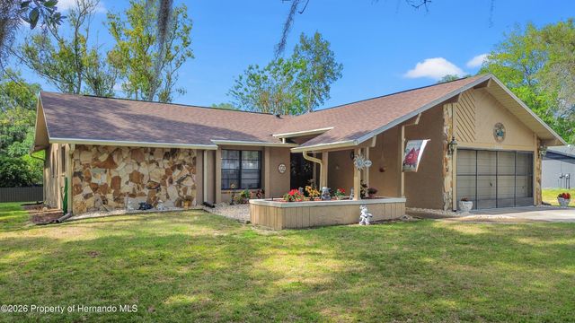 24088 Eppley Drive, Brooksville, FL 34601
