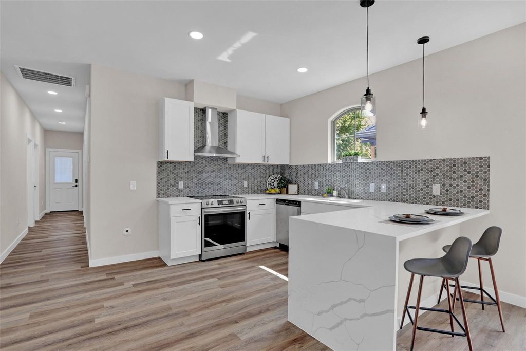 705 E Hanna Street, Denison, TX 75021