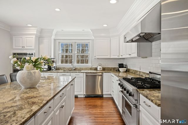 35 Canoe Hill Road, New Canaan, CT 06840