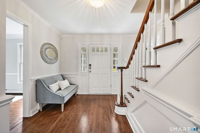 35 Canoe Hill Road, New Canaan, CT 06840