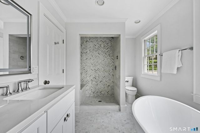 35 Canoe Hill Road, New Canaan, CT 06840