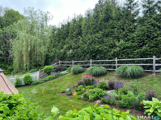 35 Canoe Hill Road, New Canaan, CT 06840