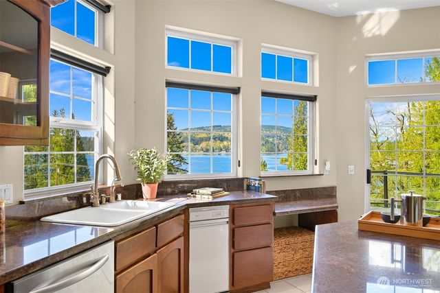 2651 Lake Whatcom Boulevard, Bellingham, WA 98229