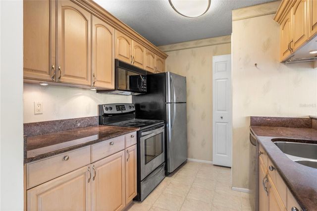 428 MOORINGS COVE DRIVE 7F, Tarpon Springs, FL 34689