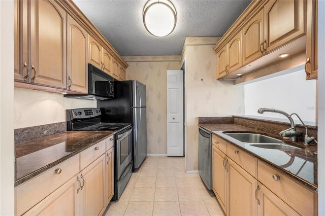 428 MOORINGS COVE DRIVE 7F, Tarpon Springs, FL 34689