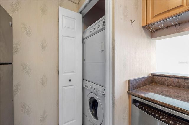 428 MOORINGS COVE DRIVE 7F, Tarpon Springs, FL 34689