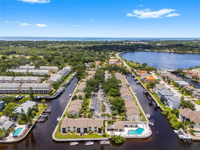 428 MOORINGS COVE DRIVE 7F, Tarpon Springs, FL 34689