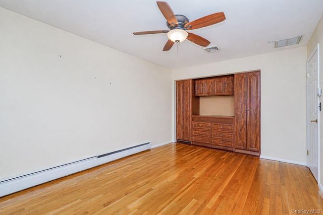 36 Ashwood Court, Staten Island, NY 10308