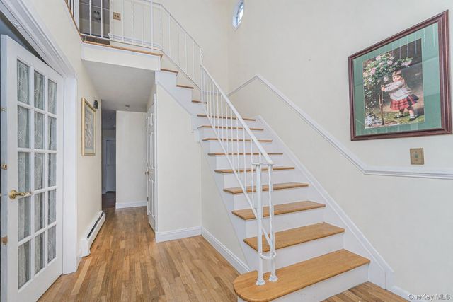 36 Ashwood Court, Staten Island, NY 10308