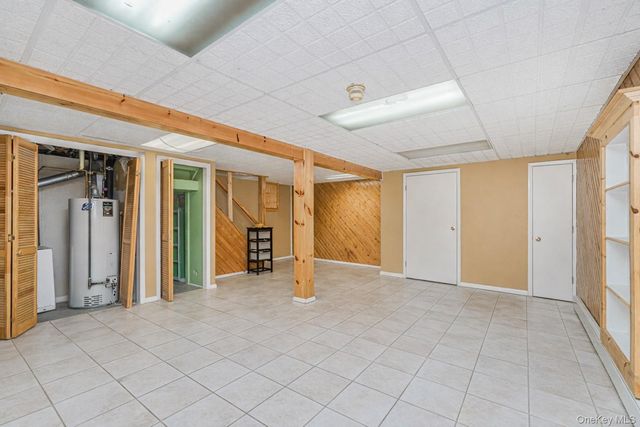 36 Ashwood Court, Staten Island, NY 10308