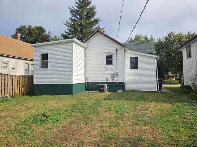 1722 S 9TH Street, Council Bluffs, IA 51501