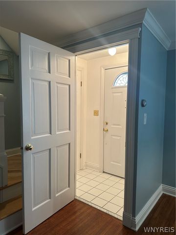 60 Hartford Avenue, Tonawanda, NY 14223