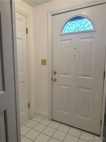 60 Hartford Avenue, Tonawanda, NY 14223