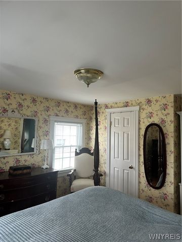 60 Hartford Avenue, Tonawanda, NY 14223