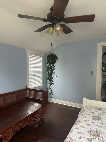 60 Hartford Avenue, Tonawanda, NY 14223