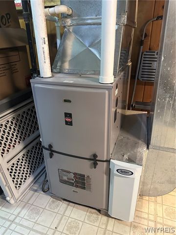 60 Hartford Avenue, Tonawanda, NY 14223