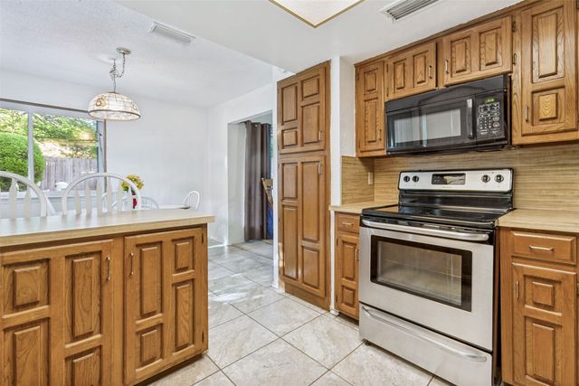 44 Merrie Circle, Richardson, TX 75081