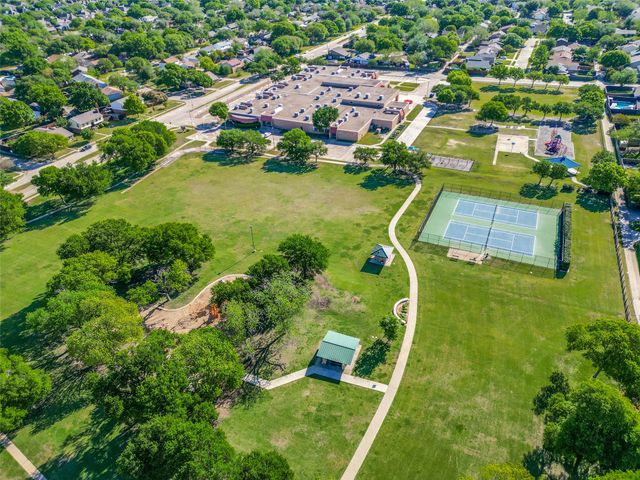 44 Merrie Circle, Richardson, TX 75081