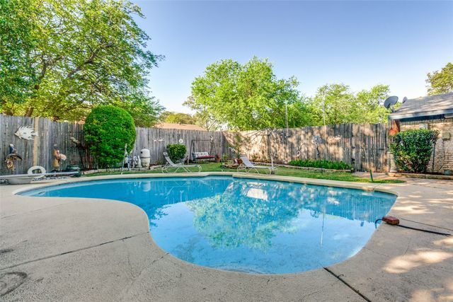 44 Merrie Circle, Richardson, TX 75081