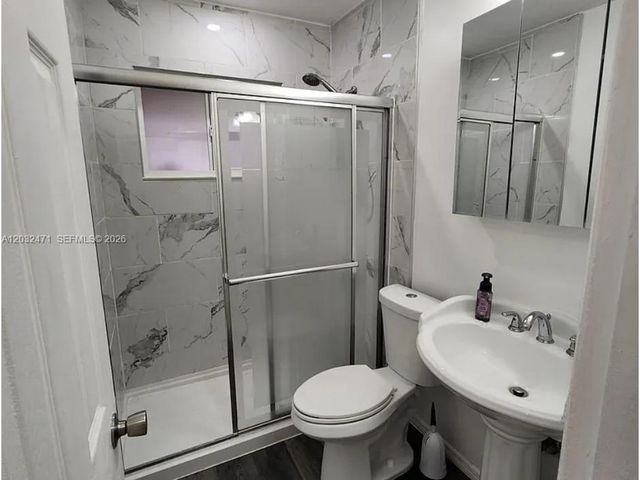 11267 SW 7th St, Sweetwater, FL 33174