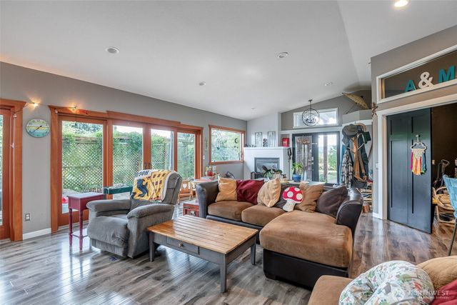 36602 224th Avenue SE, Enumclaw, WA 98022