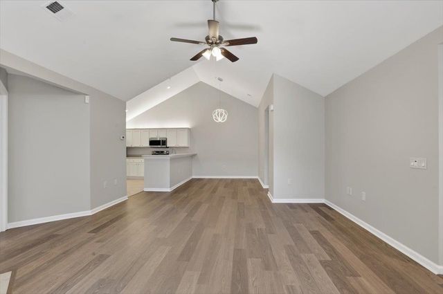 1693 E SOUTHFIELD CIR, Memphis, TN 38016